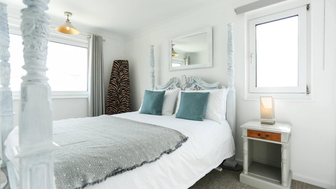 Tides - Beach Front Apartment In Bracklesham Bay Chichester Exterior foto